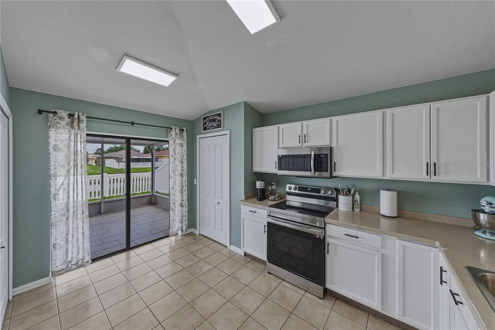 8160 Canterbury Lake Boulevard Tampa FL 33619