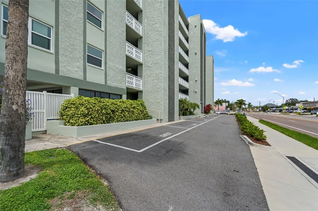 7321 Central Avenue St Petersburg FL 33710
