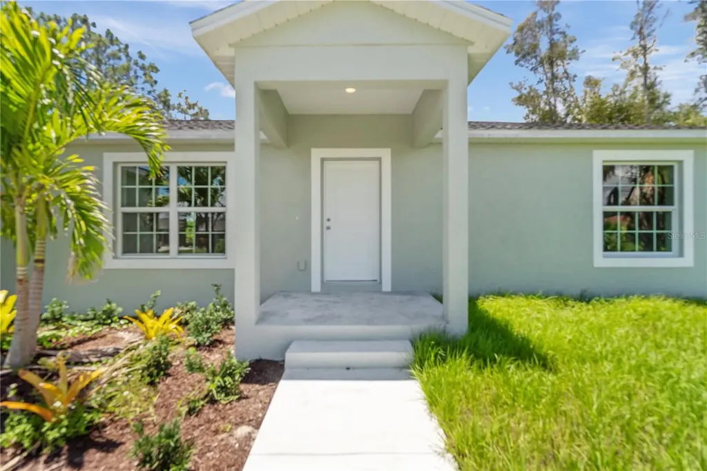 12107 Brookside Avenue Port Charlotte FL 33981