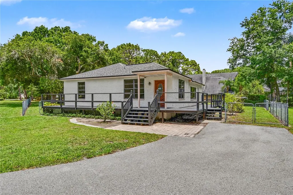 17305 Sherman Road Lutz FL 33558