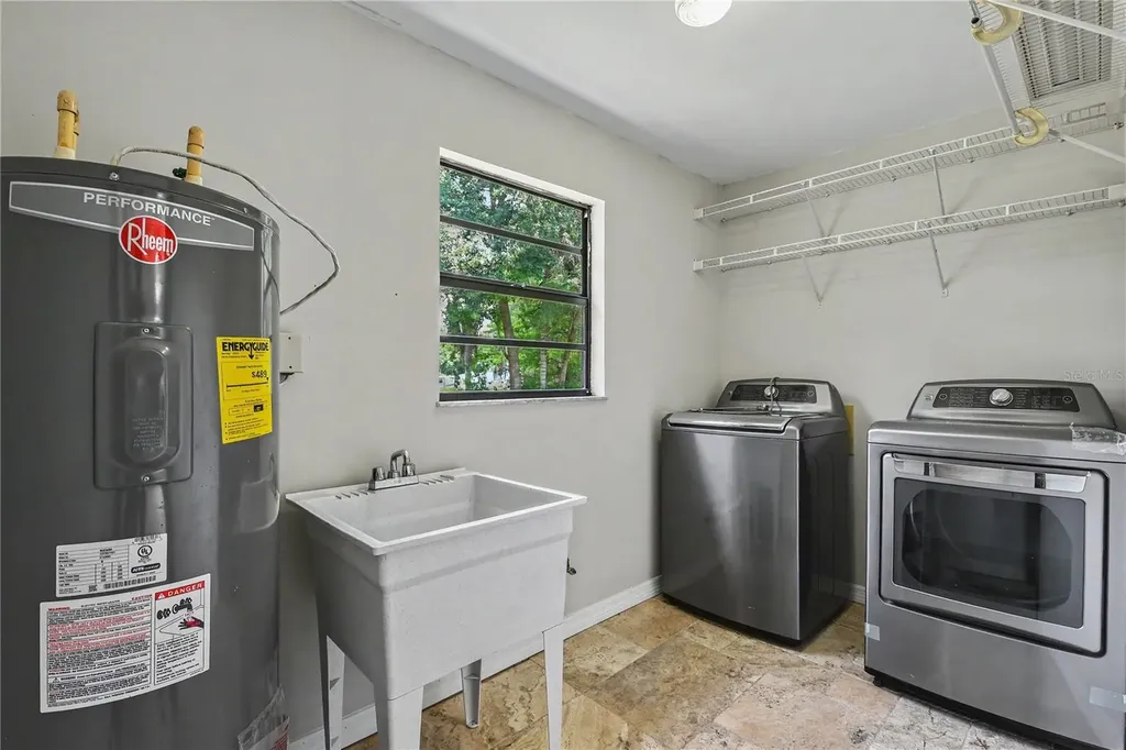 17305 Sherman Road Lutz FL 33558