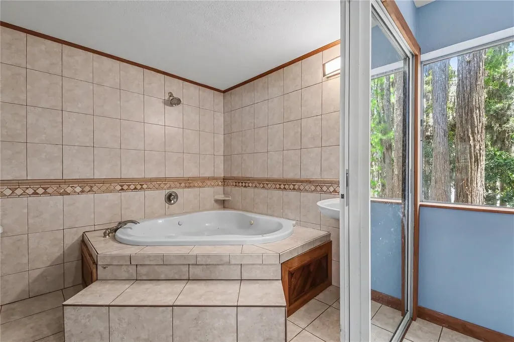 17305 Sherman Road Lutz FL 33558