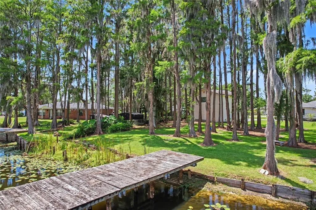 17305 Sherman Road Lutz FL 33558