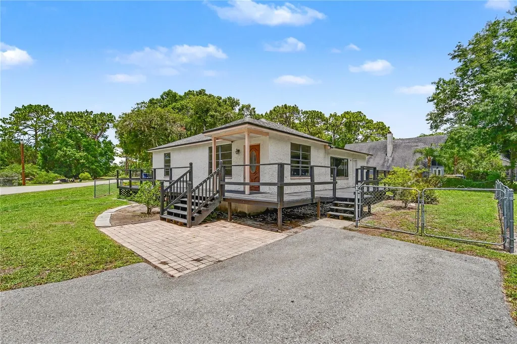 17305 Sherman Road Lutz FL 33558