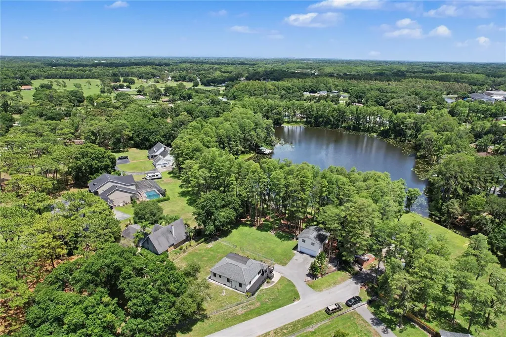 17305 Sherman Road Lutz FL 33558