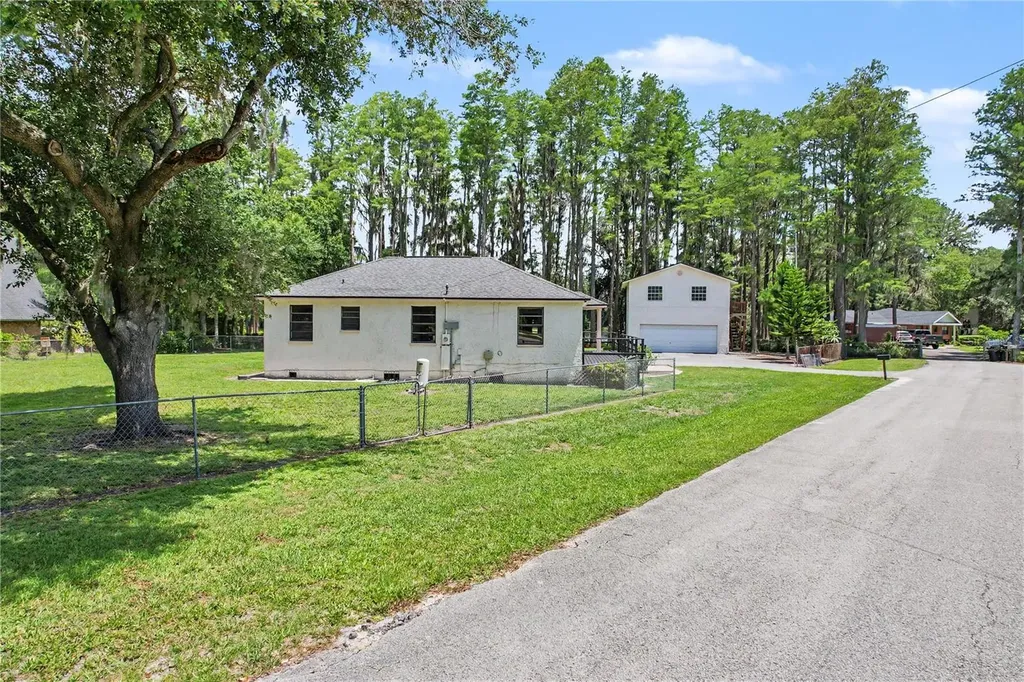 17305 Sherman Road Lutz FL 33558