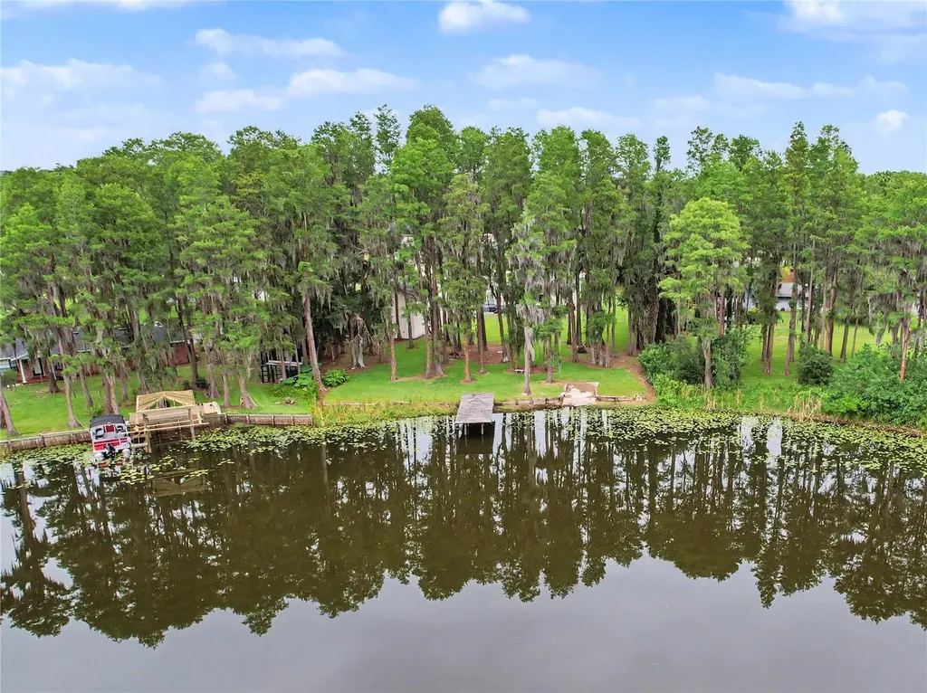 17305 Sherman Road Lutz FL 33558