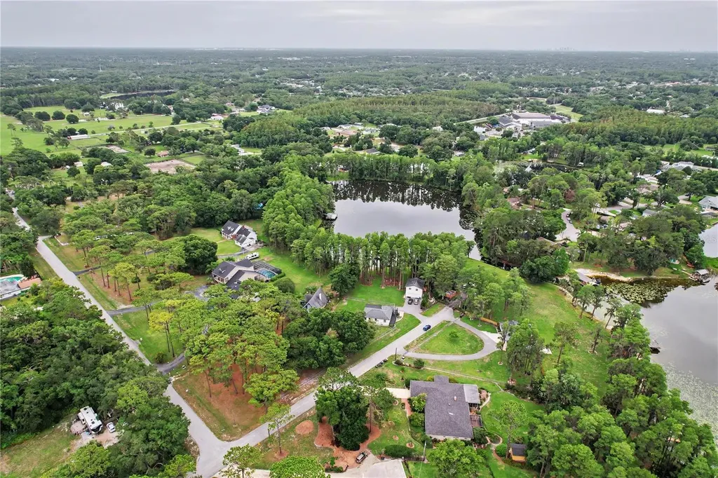 17305 Sherman Road Lutz FL 33558