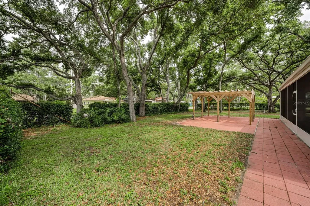 10050 62nd Avenue N St Petersburg FL 33708