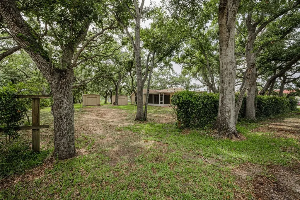 10050 62nd Avenue N St Petersburg FL 33708