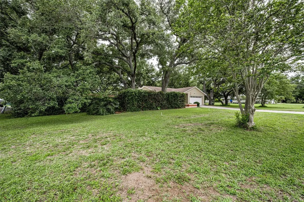 10050 62nd Avenue N St Petersburg FL 33708