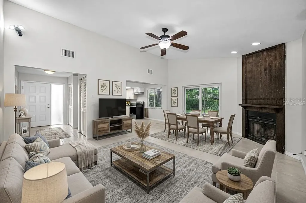 10050 62nd Avenue N St Petersburg FL 33708