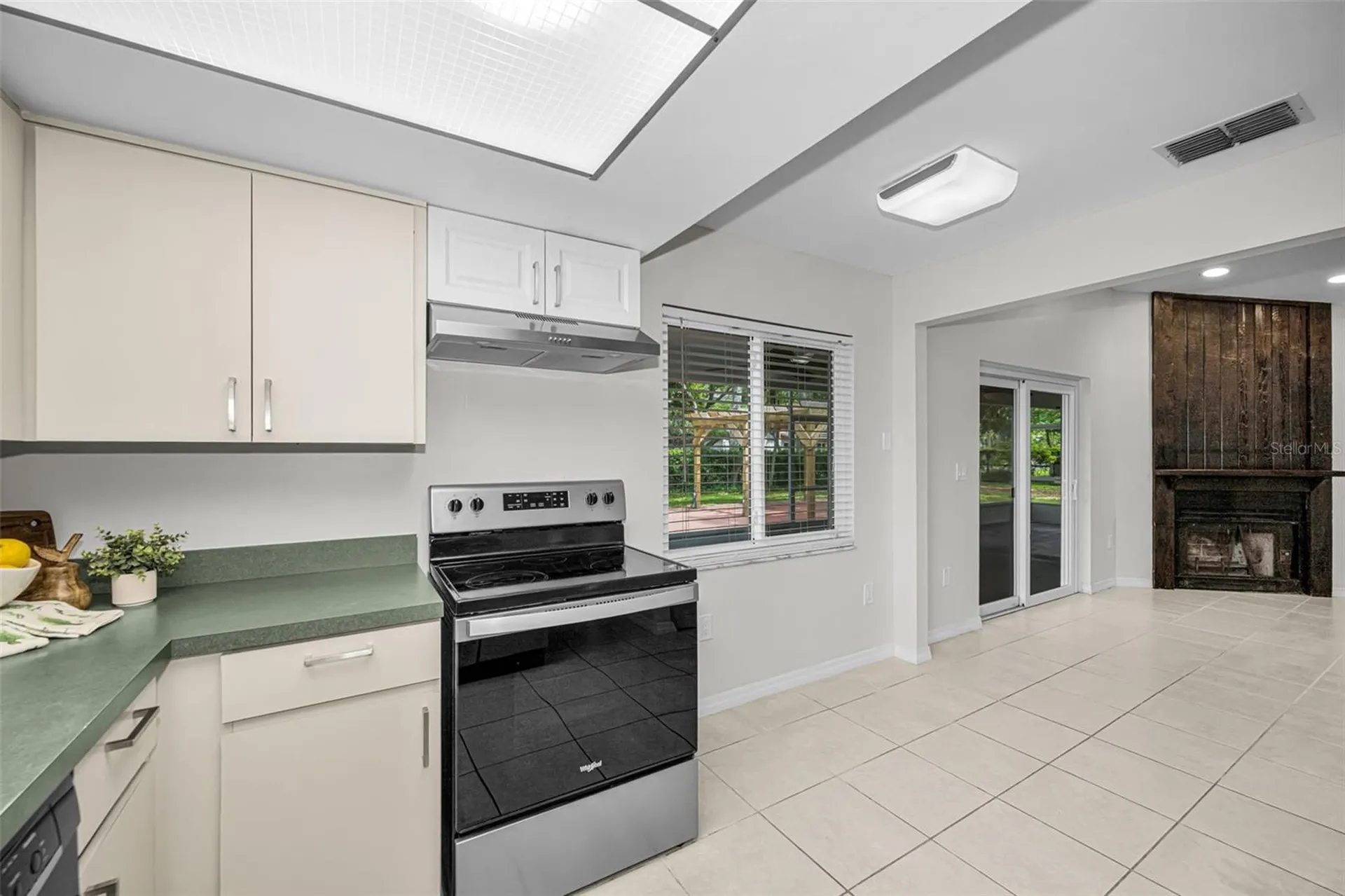 10050 62nd Avenue N St Petersburg FL 33708