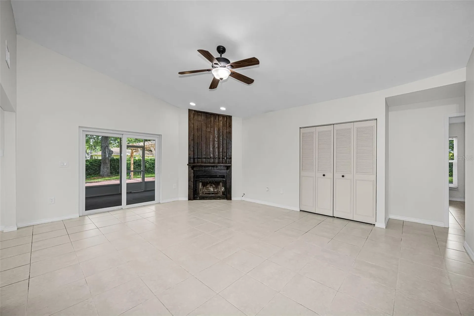 10050 62nd Avenue N St Petersburg FL 33708
