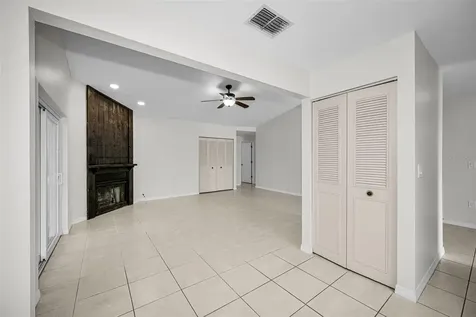 10050 62nd Avenue N St Petersburg FL 33708