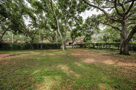 10050 62nd Avenue N St Petersburg FL 33708