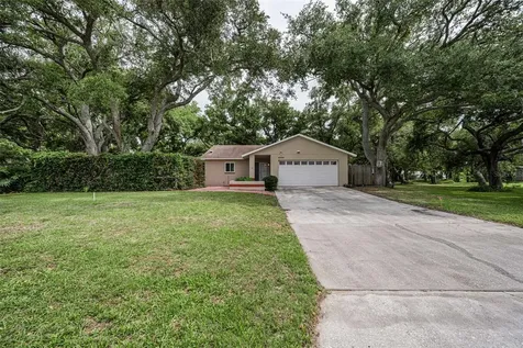 10050 62nd Avenue N St Petersburg FL 33708