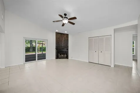 10050 62nd Avenue N St Petersburg FL 33708