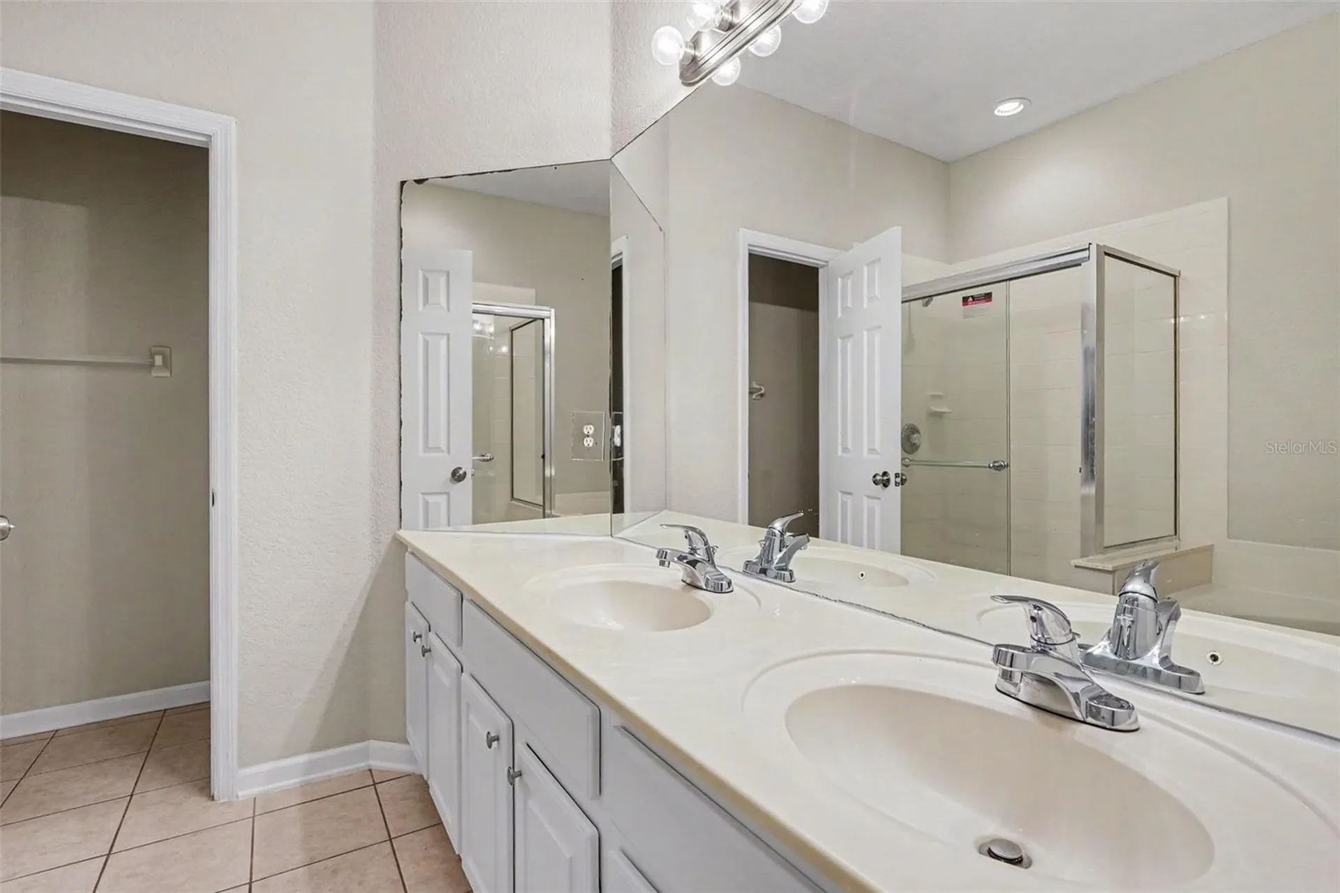 2210 Granger Avenue Kissimmee FL 34746