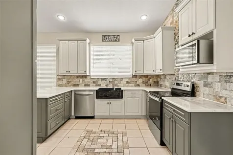 2210 Granger Avenue Kissimmee FL 34746