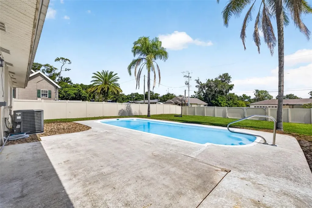 37121 Meridian Avenue Dade City FL 33525
