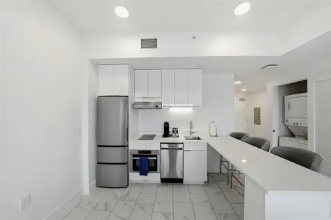 411 E Shore Drive Clearwater Beach FL 33767