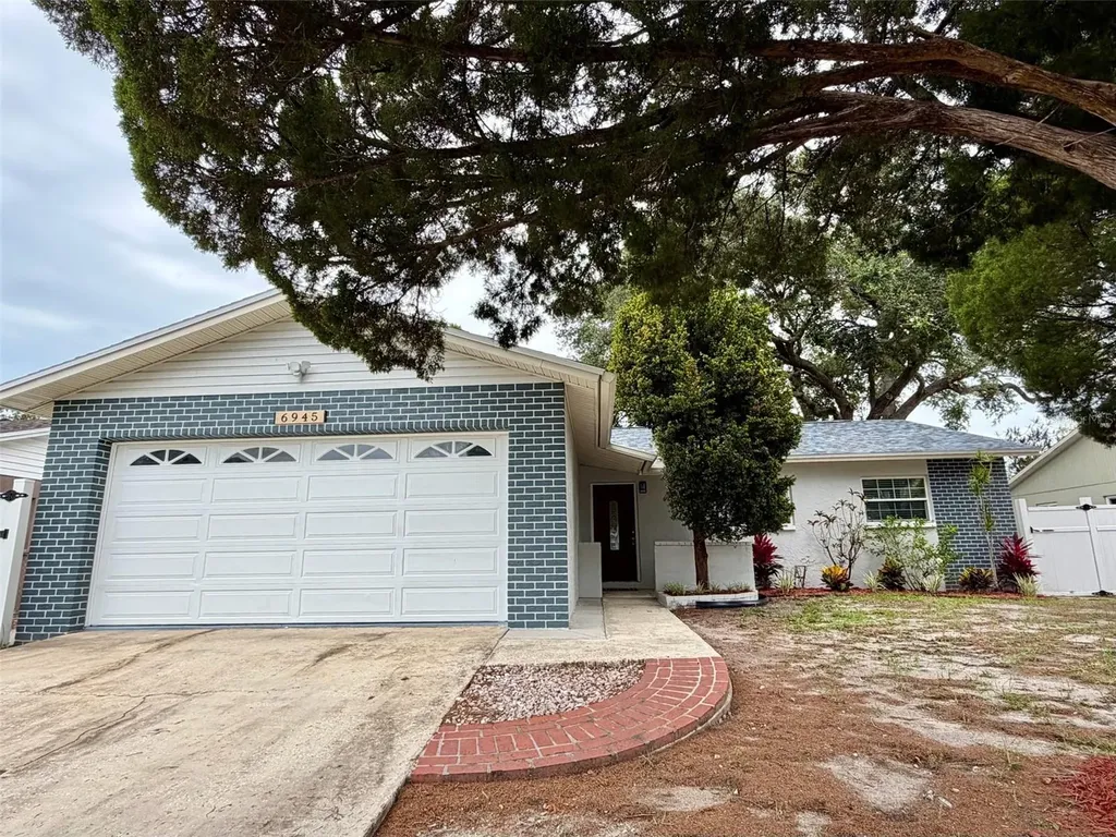 6945 Orkney Avenue N St Petersburg FL 33709