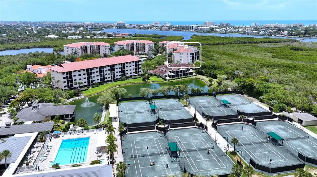 5420 Eagles Point Circle Sarasota FL 34231