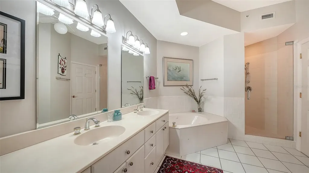 5420 Eagles Point Circle Sarasota FL 34231