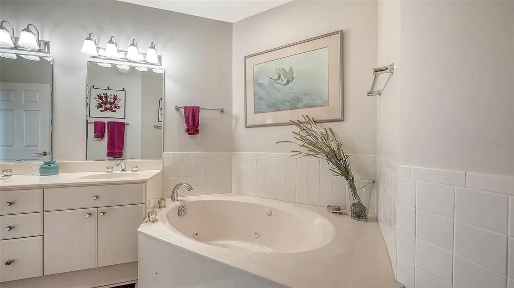 5420 Eagles Point Circle Sarasota FL 34231