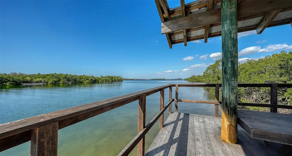 5420 Eagles Point Circle Sarasota FL 34231