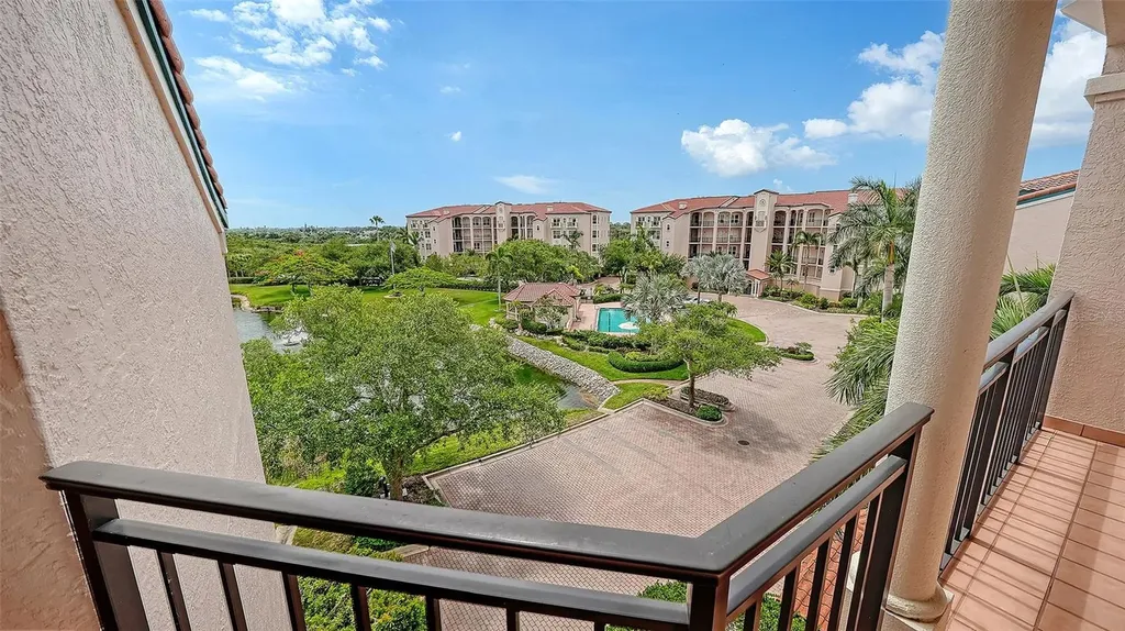 5420 Eagles Point Circle Sarasota FL 34231