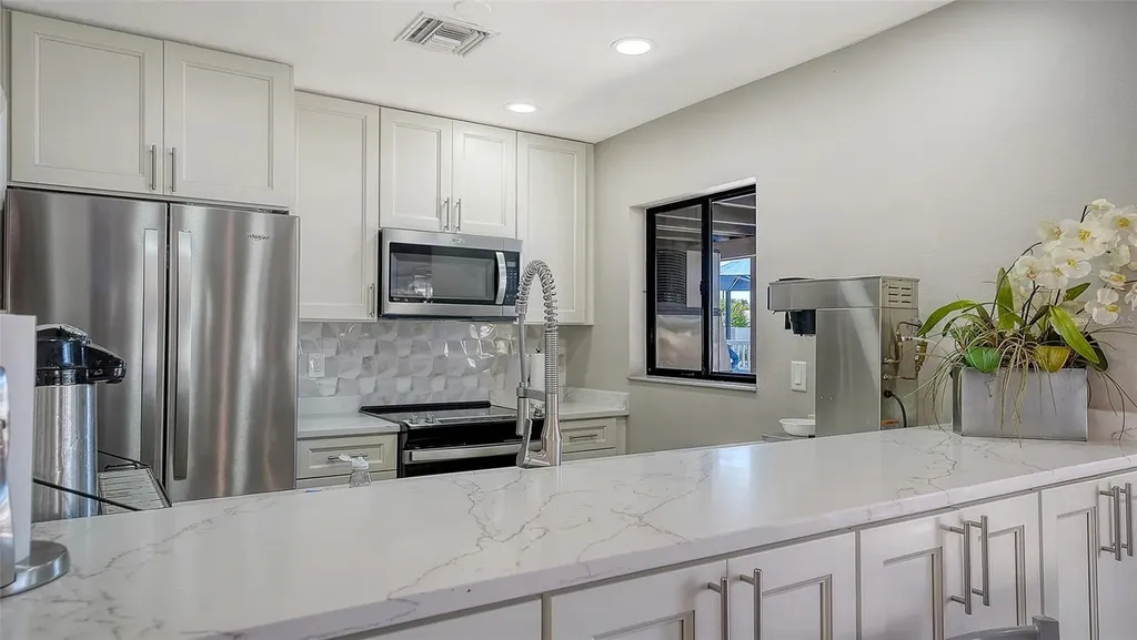 5420 Eagles Point Circle Sarasota FL 34231