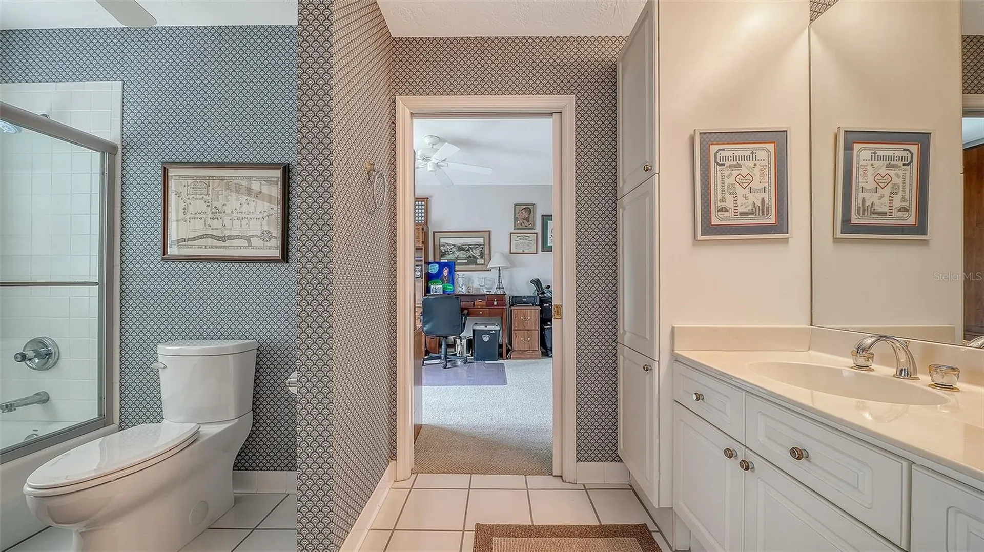 5420 Eagles Point Circle Sarasota FL 34231