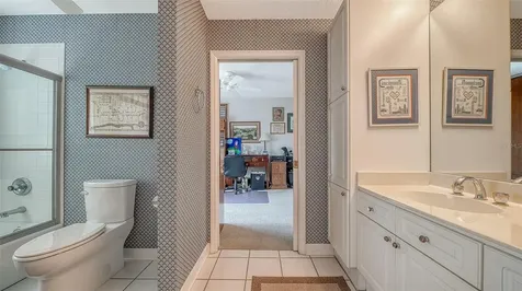 5420 Eagles Point Circle Sarasota FL 34231