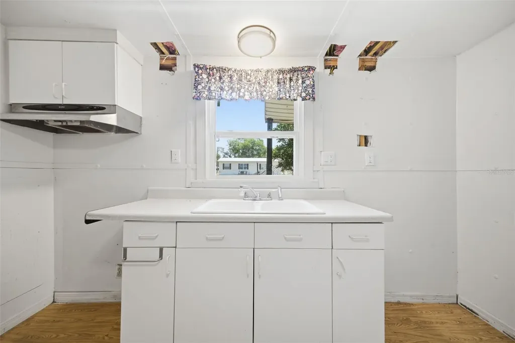 11410 Thomas Road Seffner FL 33584