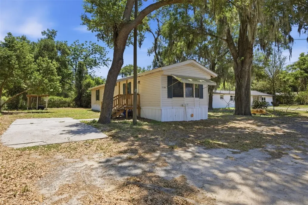 11410 Thomas Road Seffner FL 33584