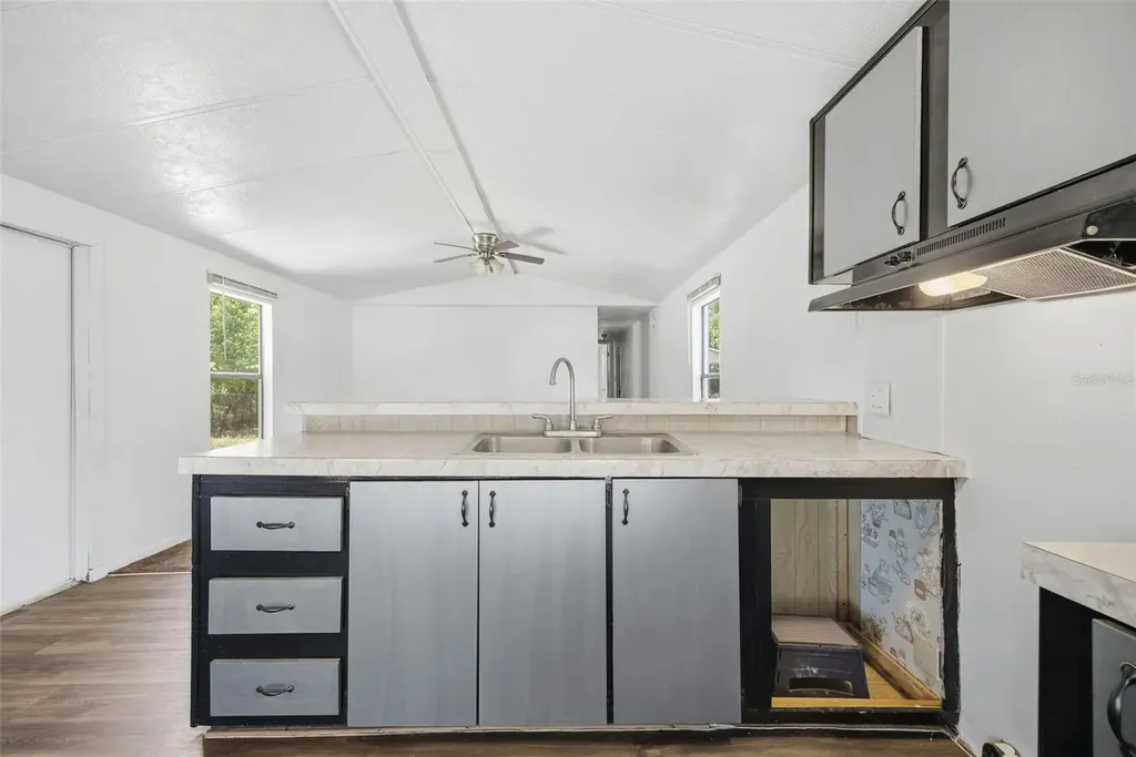 11410 Thomas Road Seffner FL 33584