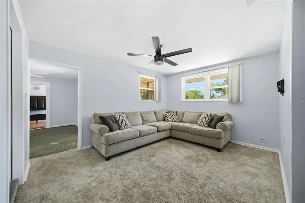 11410 Thomas Road Seffner FL 33584
