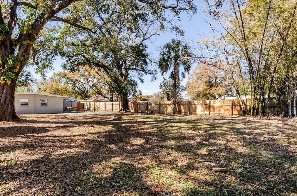 8911 Oren Avenue Tampa FL 33614