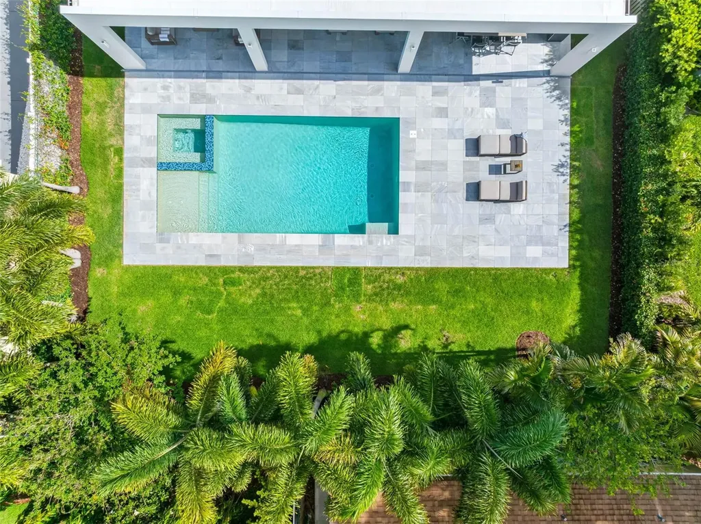 3208 W Lawn Avenue Tampa FL 33611