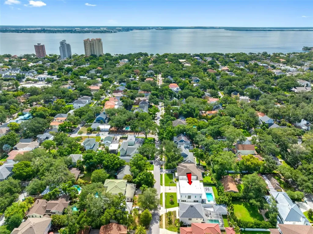 3208 W Lawn Avenue Tampa FL 33611
