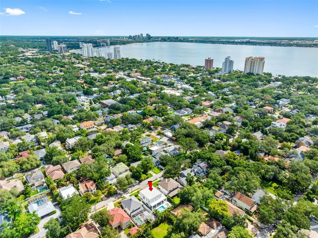 3208 W Lawn Avenue Tampa FL 33611
