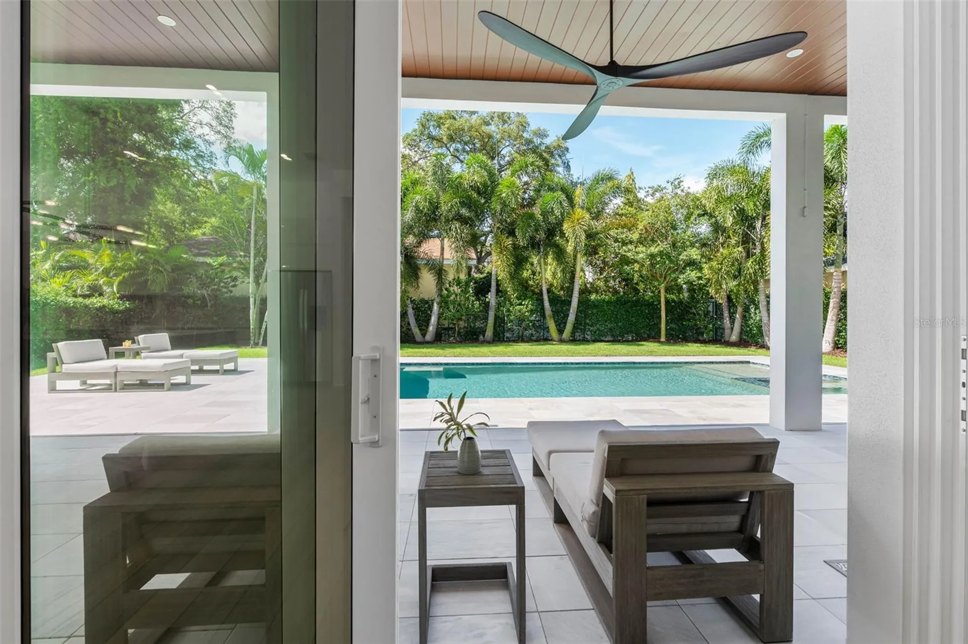 3208 W Lawn Avenue Tampa FL 33611