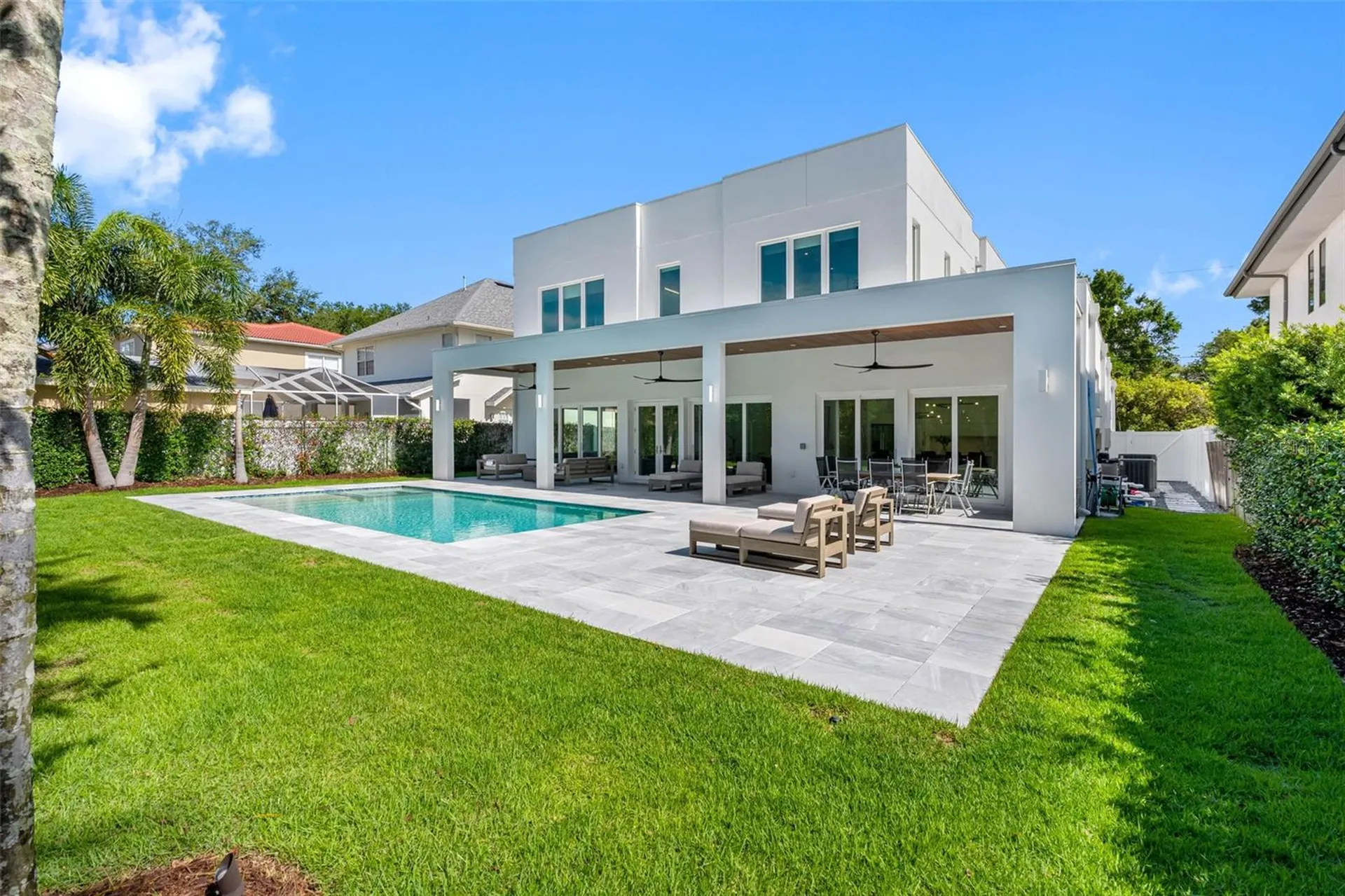 3208 W Lawn Avenue Tampa FL 33611