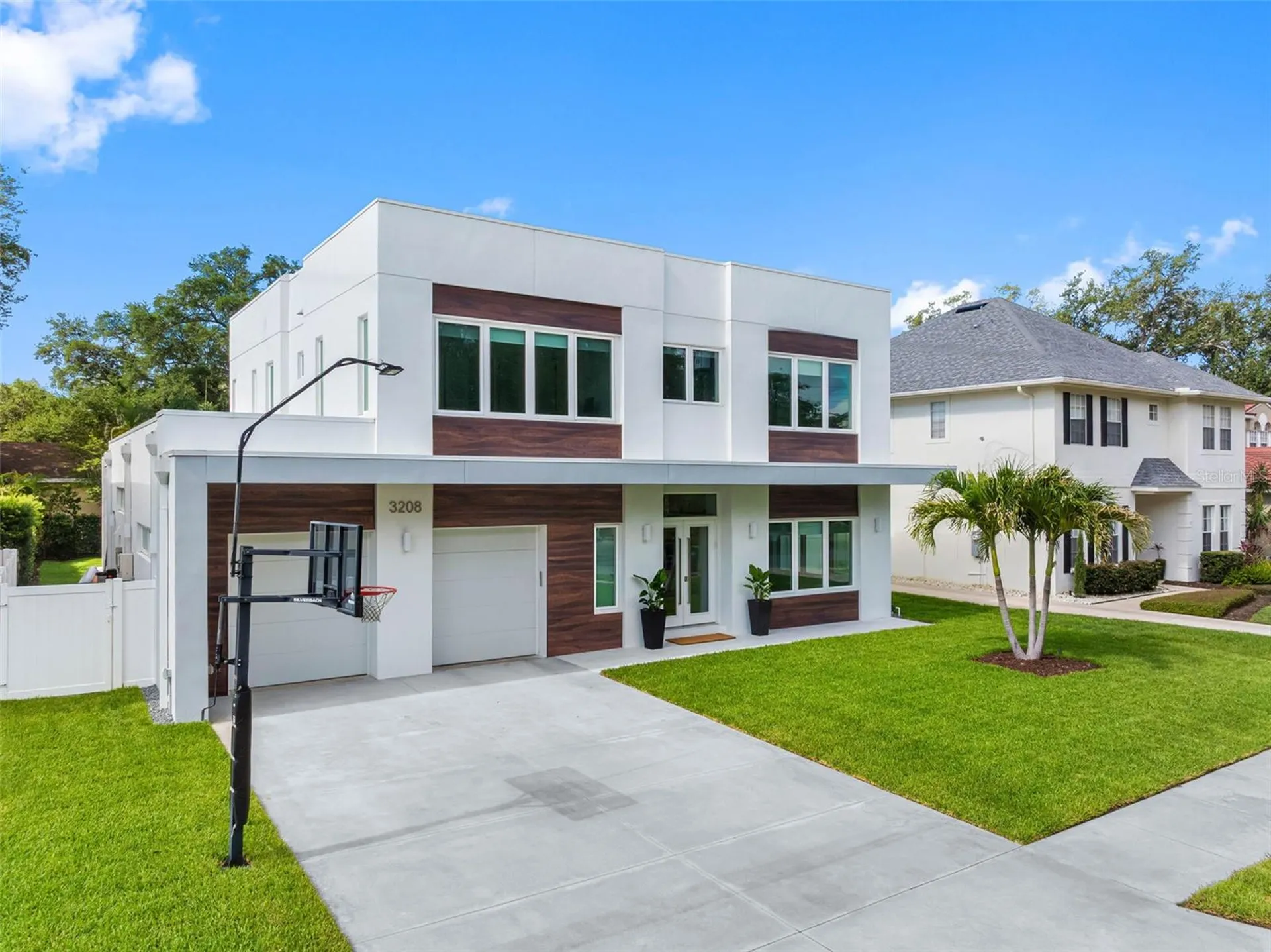 3208 W Lawn Avenue Tampa FL 33611