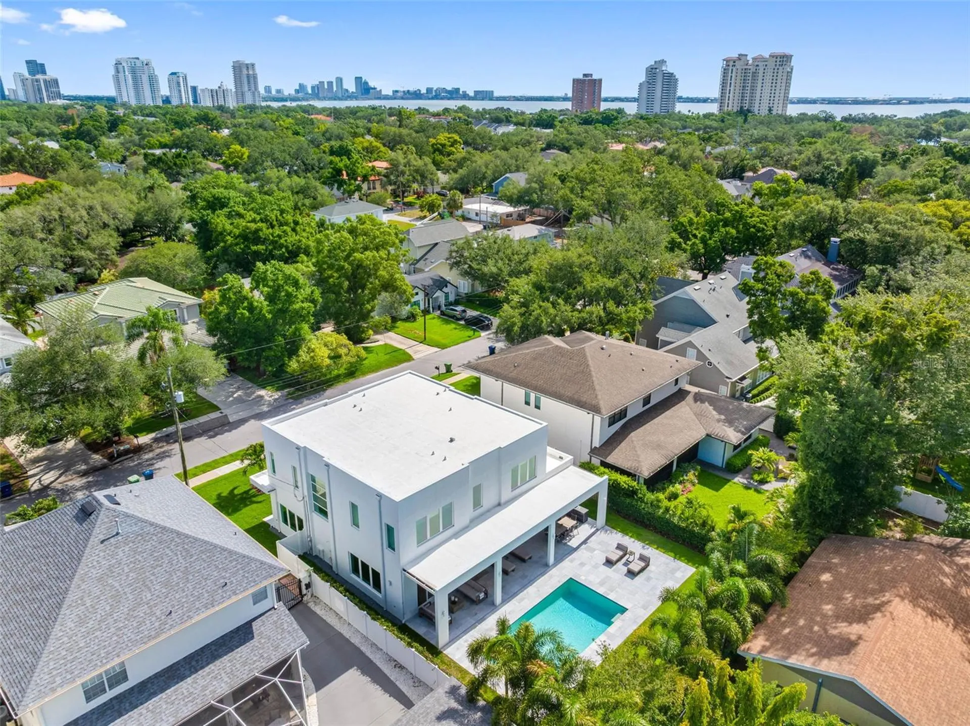 3208 W Lawn Avenue Tampa FL 33611