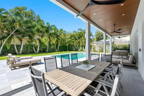 3208 W Lawn Avenue Tampa FL 33611