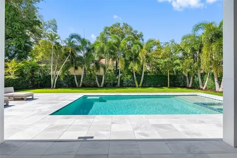 3208 W Lawn Avenue Tampa FL 33611