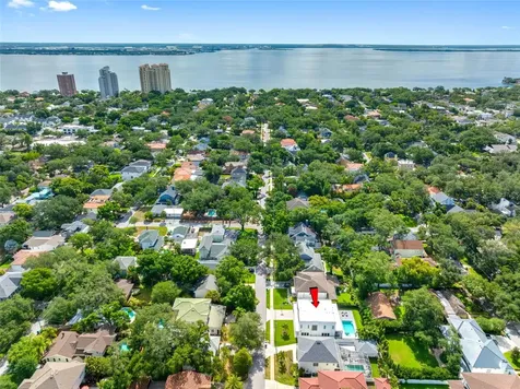 3208 W Lawn Avenue Tampa FL 33611